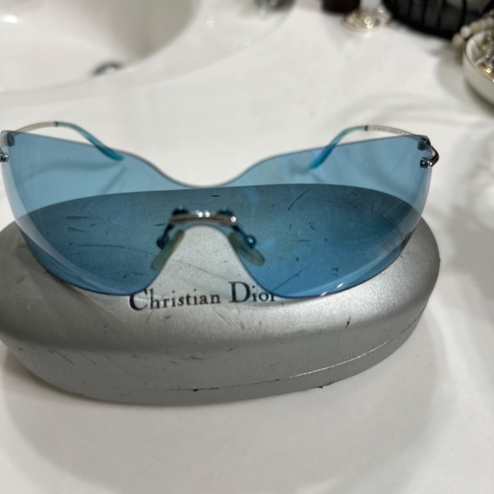 Vintage Blue 1990 Dior shades - Picture 8 of 9